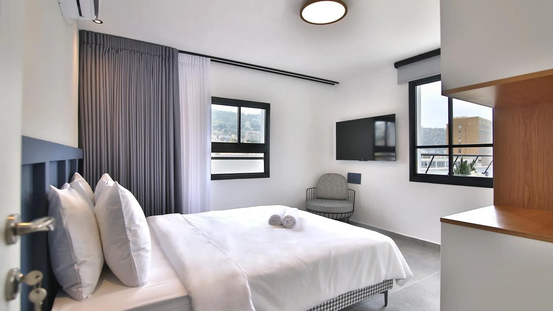 Rooftop 42 - Penthouse Haifa 0*,