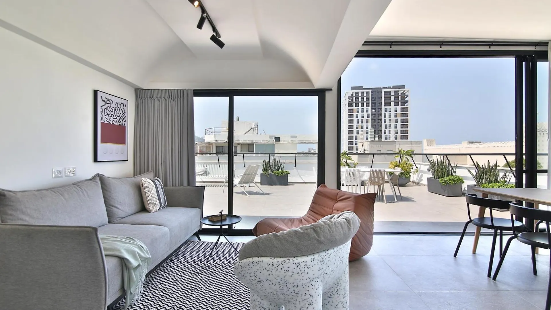 Rooftop 42 - Penthouse Haifa 0*,