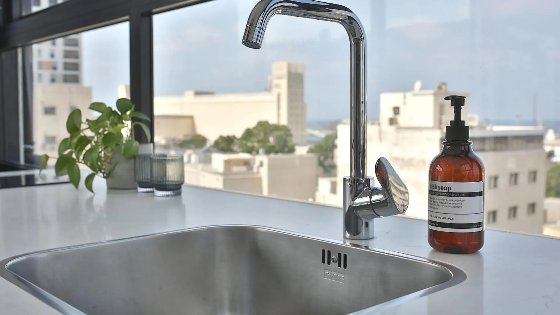 Rooftop 42 - Penthouse Haifa Apartment
